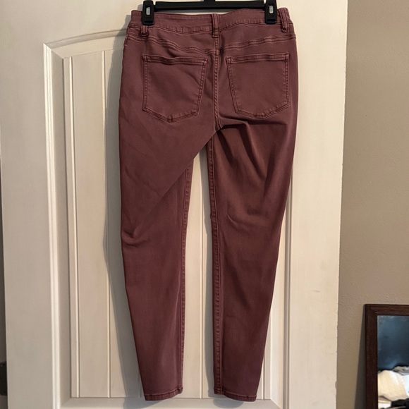Maurices Women's Skinny Jeans -‎ Mauve - Picture 2 of 2